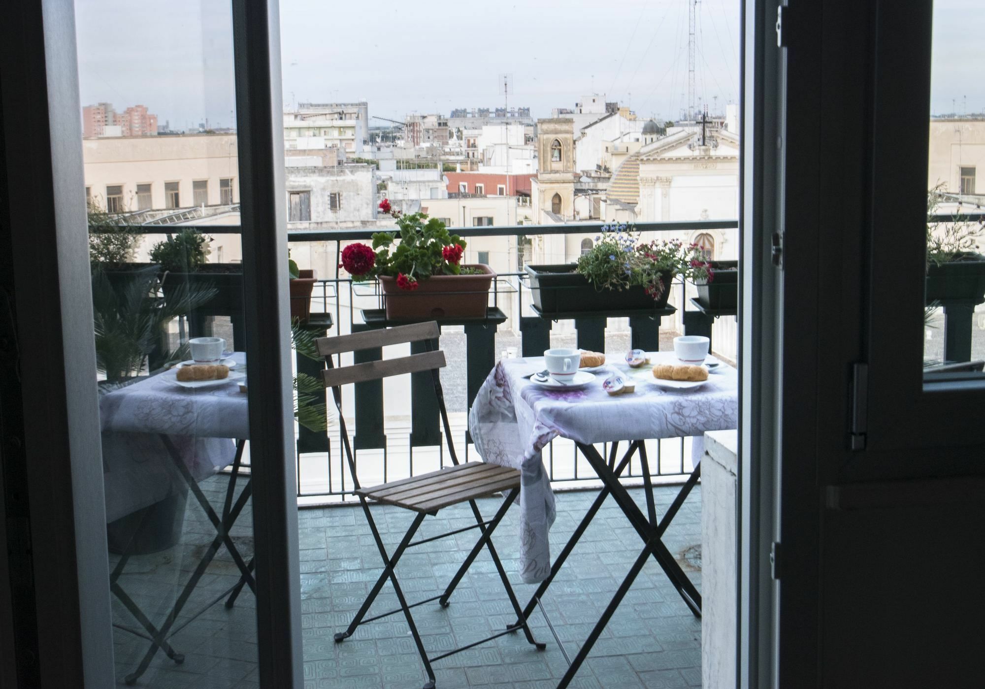 Penthouse Station Luxury Suites & Apartment ブリンディジ エクステリア 写真