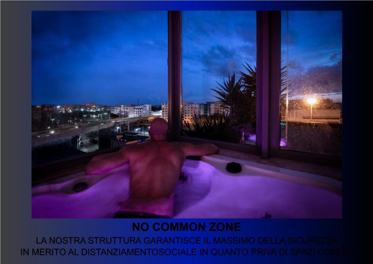 Penthouse Station Luxury Suites & Apartment ブリンディジ エクステリア 写真